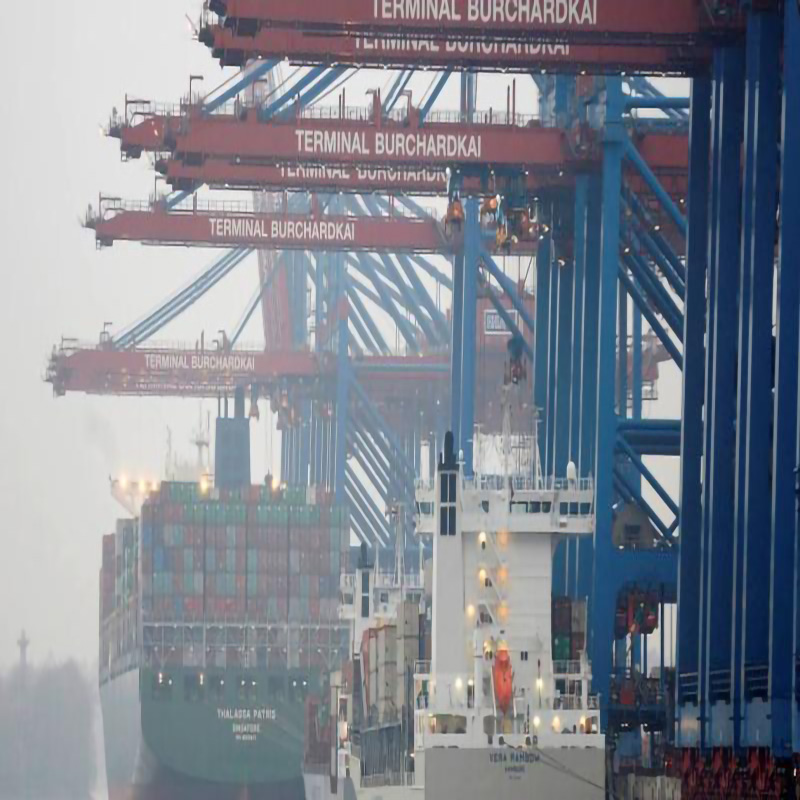 Deutschland ermöglicht es Chinas Cosco, 24,9% Beteiligung am größten Hafen zu übernehmen